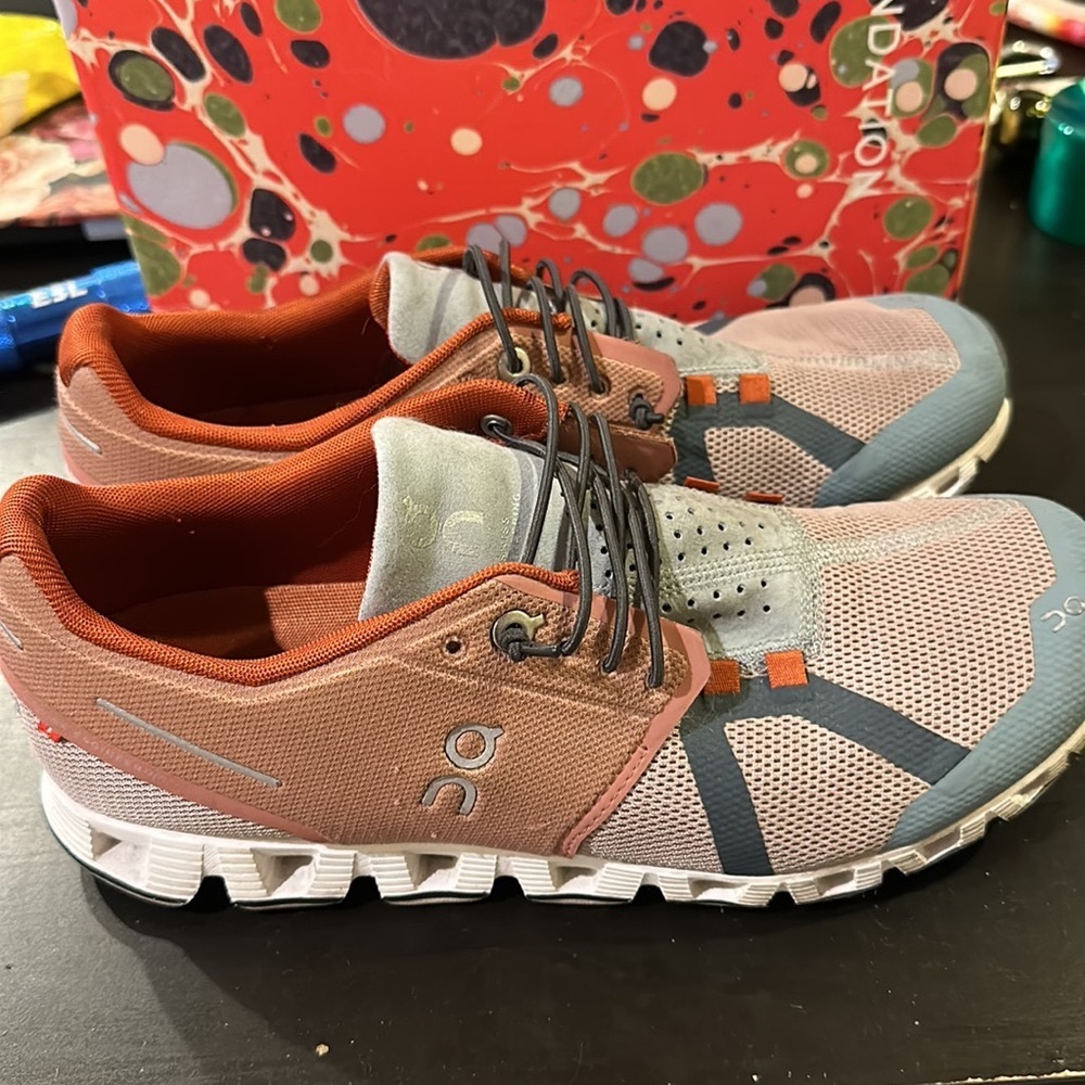 On Running Cloud limited color